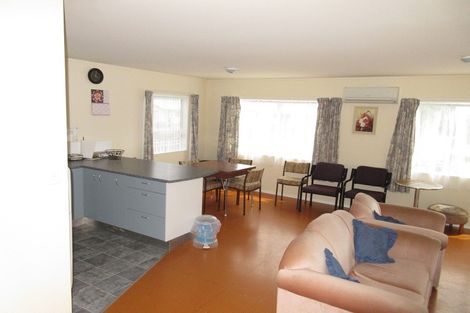 Photo of property in 72 Queens Road, Waikanae Beach, Waikanae, 5036