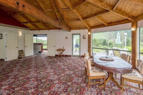 Photo of property in 14 Makahika Road, Levin, 5571