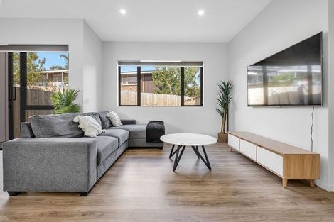 Photo of property in 44 The Boulevard, Sunnyhills, Auckland, 2010