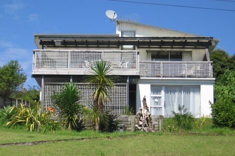 Photo of property in 2/52 Beulah Avenue, Rothesay Bay, Auckland, 0630