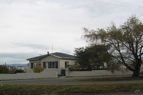 Photo of property in 9 Essex Street, Balclutha, 9230