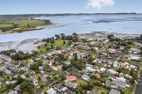 Photo of property in 9 Mcinnes Road, Weymouth, Auckland, 2103