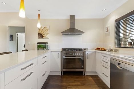 Photo of property in 17 Tudor Grove, Whitianga, 3510