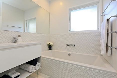 Photo of property in 78 Napier Road, Havelock North, 4130