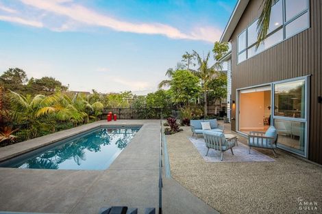 Photo of property in 284e Schnapper Rock Road, Schnapper Rock, Auckland, 0632