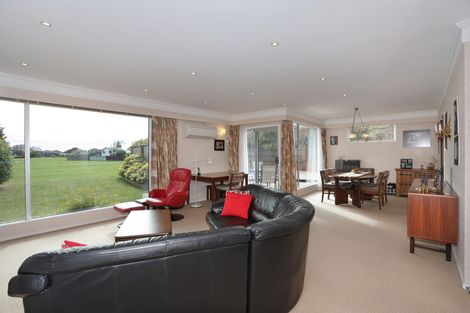 Photo of property in 10 Wallace Place, Hokowhitu, Palmerston North, 4410