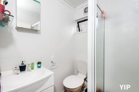 Photo of property in 48 Edgecombe Street, Newlands, Wellington, 6037