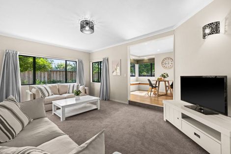 Photo of property in 2 Everest Avenue, Havelock North, 4130