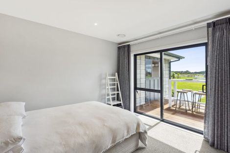 Photo of property in 39 Sandown Road, Te Horo Beach, Otaki, 5581