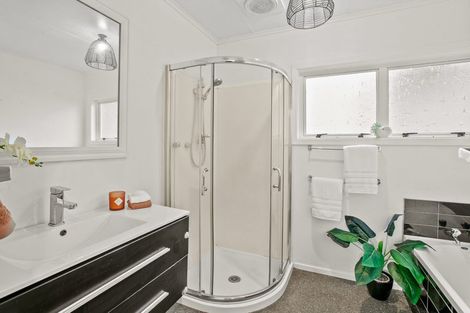 Photo of property in 9 Thames Street, Welbourn, New Plymouth, 4310