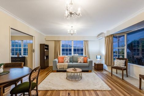 Photo of property in 71 Oriel Avenue, Tawa, Wellington, 5028