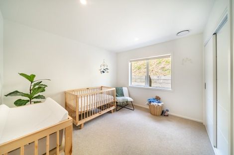 Photo of property in 23 Thornbury Lane, Timberlea, Upper Hutt, 5018