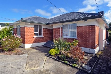 Photo of property in 42a Hargest Crescent, Saint Kilda, Dunedin, 9012