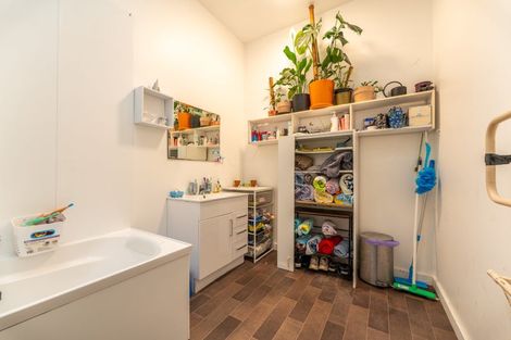 Photo of property in 92-98 High Street, Waimate, 7924