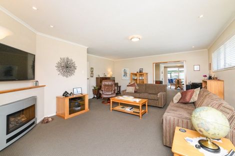 Photo of property in 6 Mudgway Place, Awapuni, Palmerston North, 4412