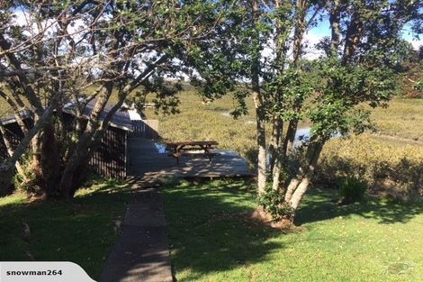 Photo of property in 116 Tiroroa Avenue, Te Atatu South, Auckland, 0610