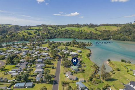 Photo of property in 63 Oyster Drive, Cooks Beach, Whitianga, 3591