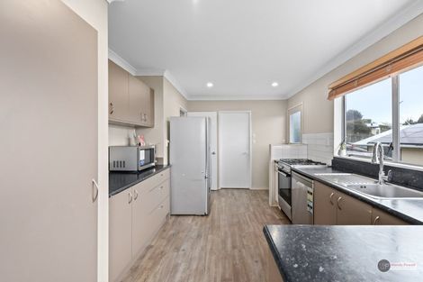 Photo of property in 10 Kaitangata Crescent, Kelson, Lower Hutt, 5010