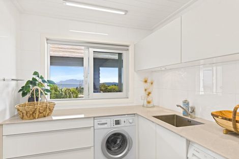 Photo of property in 28 Matheson Bush Road, Leigh, 0985