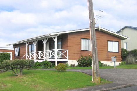 Photo of property in 1 Helena Street, Massey, Auckland, 0614