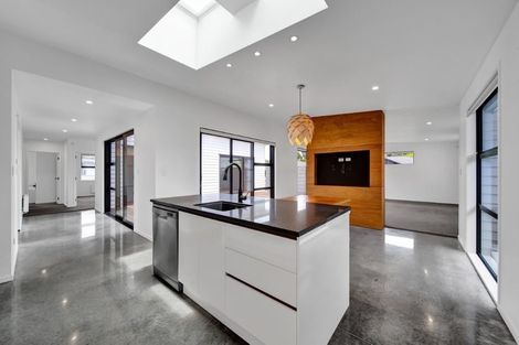 Photo of property in 41 Cyrus Street, Whalers Gate, New Plymouth, 4310