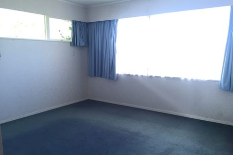 Photo of property in 15 Hauraki Crescent, Pinehill, Auckland, 0632