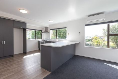 Photo of property in 42 Garland Drive, St Andrews, Hamilton, 3200