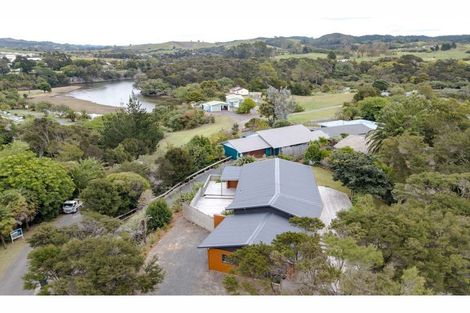 Photo of property in 99 Yorke Road, Haruru, 0204