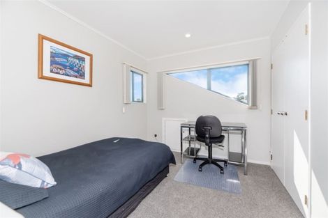Photo of property in 3 Opal Close, Rosedale, Auckland, 0632