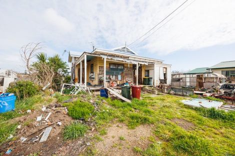 Photo of property in 40 Avenue Road, Foxton, 4814