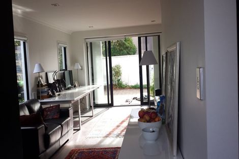 Photo of property in 2/7 Beveridge Street, Christchurch Central, Christchurch, 8013