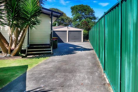 Photo of property in 1 Muirfield Street, Wattle Downs, Auckland, 2103
