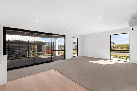 Photo of property in 2 Camellia Court, Palmerston North, 4414