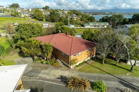 Photo of property in 11 Kowai Grove, Omokoroa, 3114