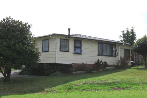 Photo of property in 33 Harmel Road, Glendene, Auckland, 0602