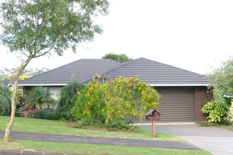 Photo of property in 11 Mark Edward Drive, Half Moon Bay, Auckland, 2012