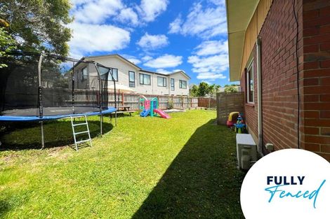 Photo of property in 2/4 Illana Place, Ranui, Auckland, 0612