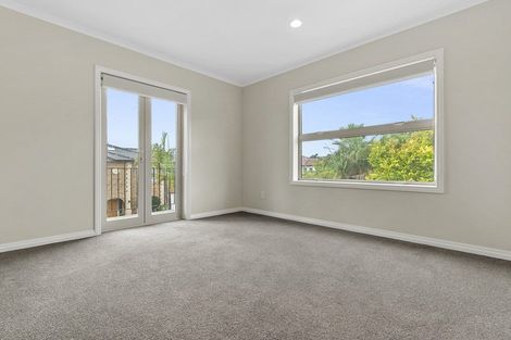 Photo of property in 6a Mansion Court, West Harbour, Auckland, 0618