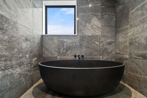 Photo of property in 48 Huntsbury Avenue, Huntsbury, Christchurch, 8022