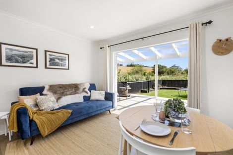 Photo of property in 30 Uenuku Avenue, Raglan, 3225