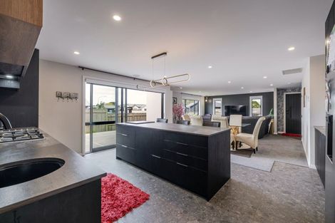 Photo of property in 77 Freedom Drive, Kelvin Grove, Palmerston North, 4414