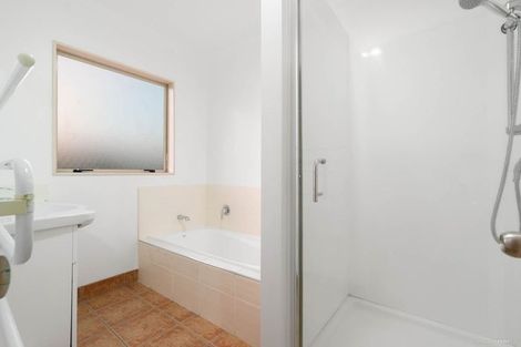 Photo of property in 47 Garelja Road, Henderson, Auckland, 0612