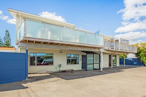 Photo of property in 5 Beach Road, Plimmerton, Porirua, 5026