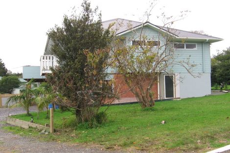 Photo of property in 1 Traffic Road, Greenhithe, Auckland, 0632