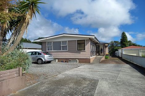 Photo of property in 446 Carrington Street, Upper Vogeltown, New Plymouth, 4310