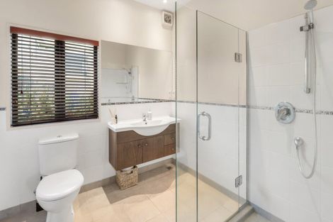 Photo of property in 27a The Parade, Bucklands Beach, Auckland, 2012