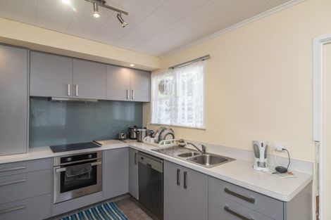 Photo of property in 475 Te Moana Road, Waikanae, 5036