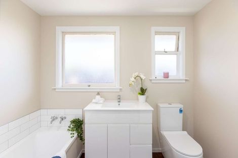 Photo of property in 12 Glenrowan Avenue, Avondale, Christchurch, 8061