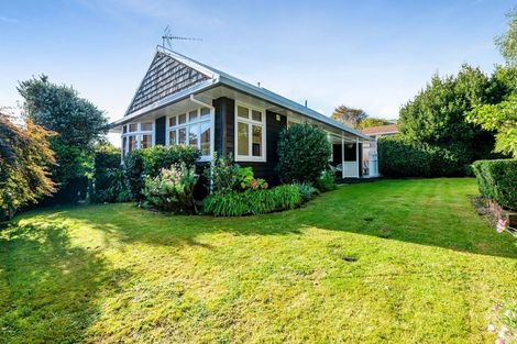 Photo of property in 48 Karina Road, Merrilands, New Plymouth, 4312