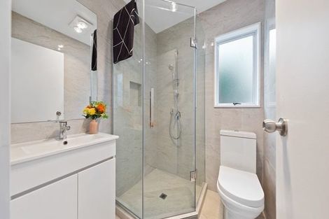 Photo of property in 1/157 Te Irirangi Drive, Flat Bush, Auckland, 2019